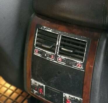 Черный Фольксваген Туарег, объемом двигателя 3.2 л и пробегом 237 тыс. км за 7500 $, фото 17 на Automoto.ua