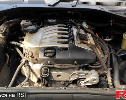 Черный Фольксваген Туарег, объемом двигателя 3.2 л и пробегом 430 тыс. км за 9500 $, фото 6 на Automoto.ua