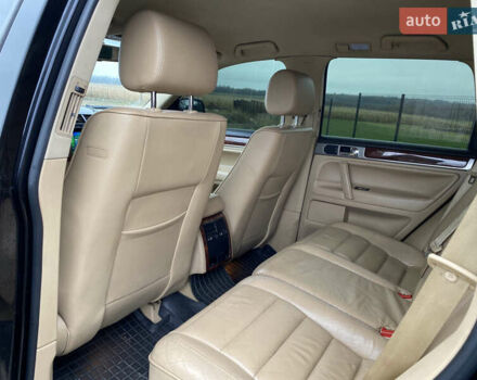 Черный Фольксваген Туарег, объемом двигателя 2.5 л и пробегом 373 тыс. км за 6950 $, фото 63 на Automoto.ua