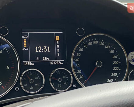 Черный Фольксваген Туарег, объемом двигателя 2.5 л и пробегом 373 тыс. км за 6950 $, фото 69 на Automoto.ua