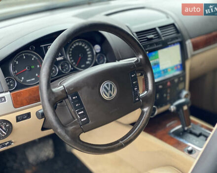 Черный Фольксваген Туарег, объемом двигателя 2.5 л и пробегом 373 тыс. км за 6950 $, фото 54 на Automoto.ua