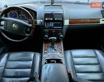 Чорний Фольксваген Туарег, об'ємом двигуна 3.2 л та пробігом 300 тис. км за 7600 $, фото 6 на Automoto.ua