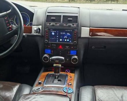 Черный Фольксваген Туарег, объемом двигателя 3.2 л и пробегом 237 тыс. км за 7500 $, фото 15 на Automoto.ua