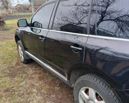 Черный Фольксваген Туарег, объемом двигателя 3.2 л и пробегом 320 тыс. км за 7800 $, фото 2 на Automoto.ua