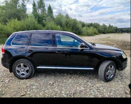 Черный Фольксваген Туарег, объемом двигателя 2.5 л и пробегом 426 тыс. км за 7400 $, фото 7 на Automoto.ua