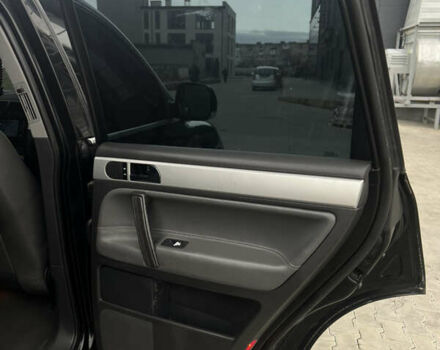 Черный Фольксваген Туарег, объемом двигателя 2.5 л и пробегом 427 тыс. км за 7700 $, фото 28 на Automoto.ua