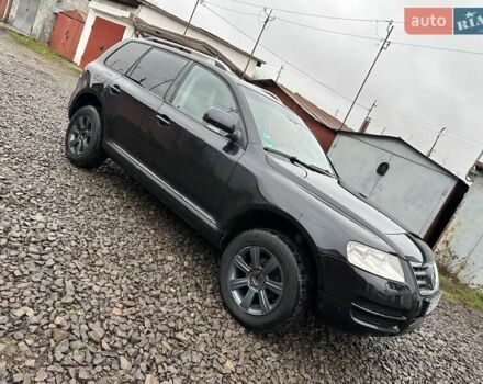 Черный Фольксваген Туарег, объемом двигателя 2.46 л и пробегом 225 тыс. км за 6450 $, фото 15 на Automoto.ua