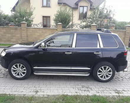Черный Фольксваген Туарег, объемом двигателя 2.5 л и пробегом 275 тыс. км за 9900 $, фото 7 на Automoto.ua