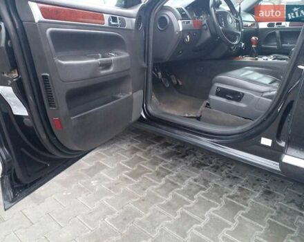 Чорний Фольксваген Туарег, об'ємом двигуна 2.5 л та пробігом 400 тис. км за 8600 $, фото 11 на Automoto.ua