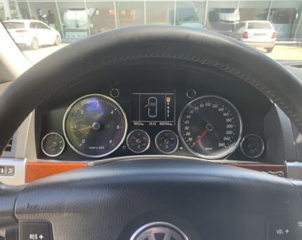 Черный Фольксваген Туарег, объемом двигателя 2.5 л и пробегом 403 тыс. км за 9200 $, фото 6 на Automoto.ua