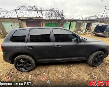 Чорний Фольксваген Туарег, об'ємом двигуна 4.9 л та пробігом 169 тис. км за 6000 $, фото 5 на Automoto.ua