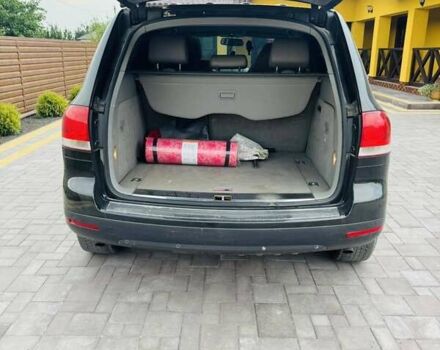 Черный Фольксваген Туарег, объемом двигателя 2.46 л и пробегом 330 тыс. км за 7900 $, фото 4 на Automoto.ua