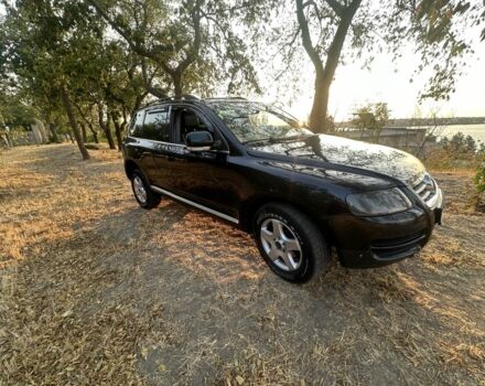 Черный Фольксваген Туарег, объемом двигателя 2.5 л и пробегом 319 тыс. км за 5500 $, фото 1 на Automoto.ua