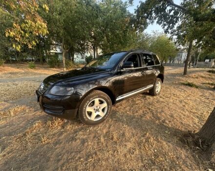 Черный Фольксваген Туарег, объемом двигателя 2.5 л и пробегом 319 тыс. км за 5500 $, фото 2 на Automoto.ua