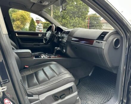 Черный Фольксваген Туарег, объемом двигателя 3.2 л и пробегом 280 тыс. км за 7599 $, фото 1 на Automoto.ua