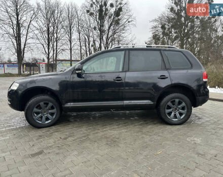 Черный Фольксваген Туарег, объемом двигателя 2.46 л и пробегом 221 тыс. км за 6700 $, фото 3 на Automoto.ua