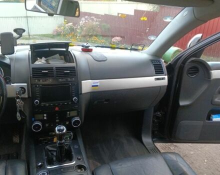 Чорний Фольксваген Туарег, об'ємом двигуна 2 л та пробігом 380 тис. км за 5460 $, фото 11 на Automoto.ua