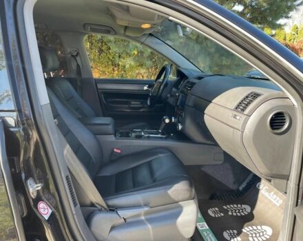 Черный Фольксваген Туарег, объемом двигателя 3.2 л и пробегом 380 тыс. км за 6700 $, фото 9 на Automoto.ua