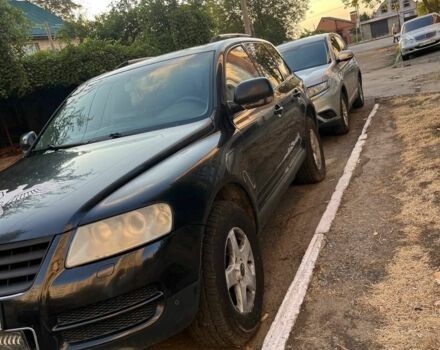 Черный Фольксваген Туарег, объемом двигателя 2.5 л и пробегом 300 тыс. км за 4500 $, фото 2 на Automoto.ua