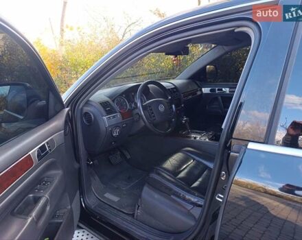 Черный Фольксваген Туарег, объемом двигателя 2.5 л и пробегом 333 тыс. км за 8200 $, фото 10 на Automoto.ua