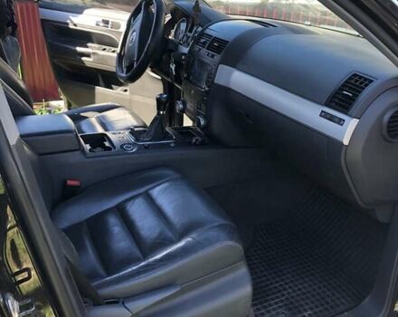 Черный Фольксваген Туарег, объемом двигателя 2.5 л и пробегом 238 тыс. км за 9500 $, фото 10 на Automoto.ua