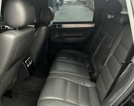 Черный Фольксваген Туарег, объемом двигателя 2.5 л и пробегом 427 тыс. км за 7700 $, фото 23 на Automoto.ua