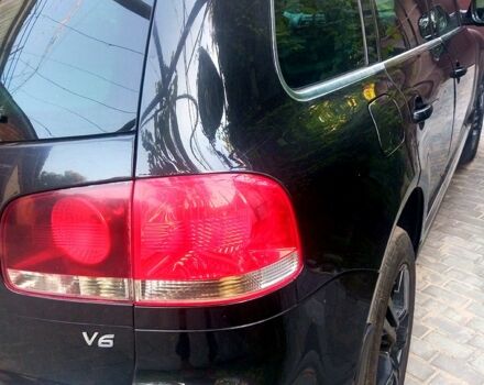 Черный Фольксваген Туарег, объемом двигателя 2.5 л и пробегом 317 тыс. км за 8500 $, фото 4 на Automoto.ua