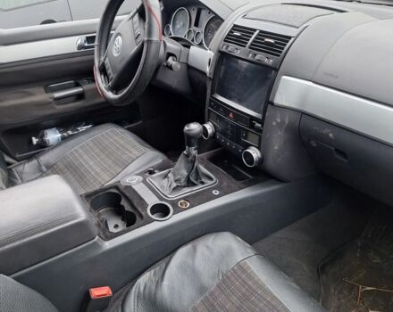 Черный Фольксваген Туарег, объемом двигателя 2.5 л и пробегом 250 тыс. км за 2000 $, фото 3 на Automoto.ua