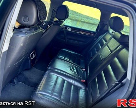 Черный Фольксваген Туарег, объемом двигателя 4.2 л и пробегом 250 тыс. км за 4700 $, фото 8 на Automoto.ua