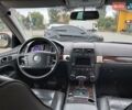 Черный Фольксваген Туарег, объемом двигателя 2.46 л и пробегом 390 тыс. км за 7500 $, фото 11 на Automoto.ua