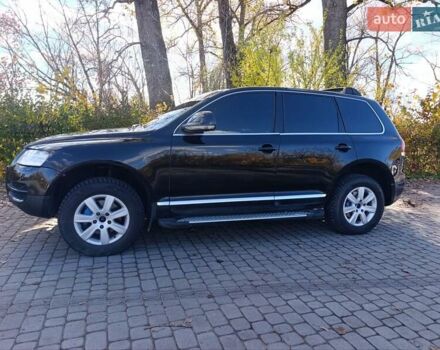 Черный Фольксваген Туарег, объемом двигателя 2.5 л и пробегом 333 тыс. км за 8200 $, фото 9 на Automoto.ua