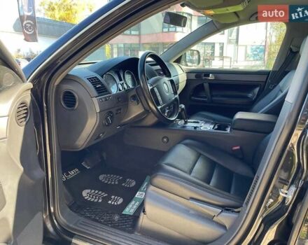 Черный Фольксваген Туарег, объемом двигателя 3.19 л и пробегом 381 тыс. км за 6700 $, фото 8 на Automoto.ua