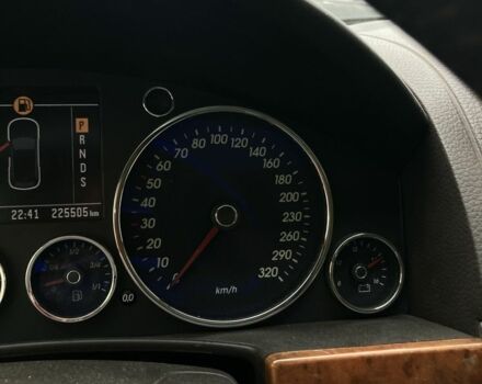 Черный Фольксваген Туарег, объемом двигателя 5 л и пробегом 225 тыс. км за 4099 $, фото 22 на Automoto.ua