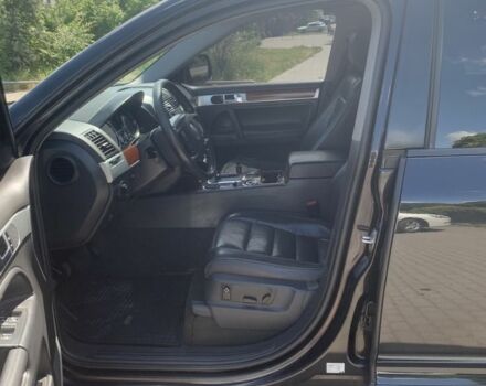 Черный Фольксваген Туарег, объемом двигателя 2.5 л и пробегом 403 тыс. км за 9200 $, фото 1 на Automoto.ua