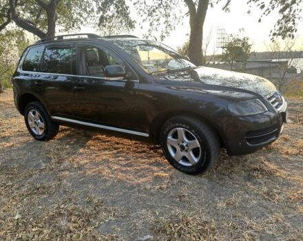 Черный Фольксваген Туарег, объемом двигателя 2.5 л и пробегом 319 тыс. км за 5500 $, фото 4 на Automoto.ua