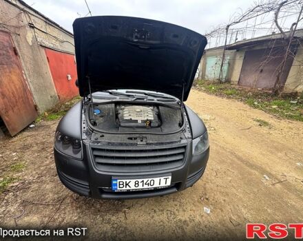 Чорний Фольксваген Туарег, об'ємом двигуна 4.9 л та пробігом 169 тис. км за 6000 $, фото 11 на Automoto.ua