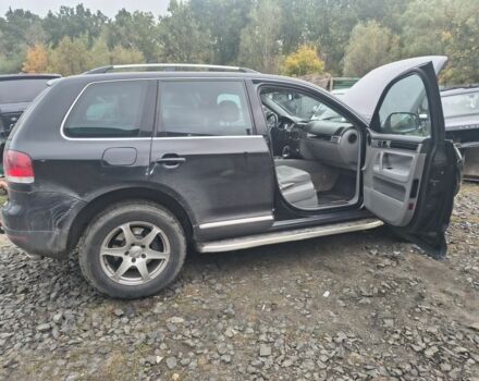 Черный Фольксваген Туарег, объемом двигателя 3.2 л и пробегом 999 тыс. км за 3550 $, фото 3 на Automoto.ua