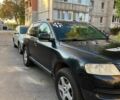 Черный Фольксваген Туарег, объемом двигателя 2.5 л и пробегом 300 тыс. км за 4500 $, фото 1 на Automoto.ua