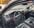 Черный Фольксваген Туарег, объемом двигателя 2.46 л и пробегом 390 тыс. км за 7500 $, фото 7 на Automoto.ua