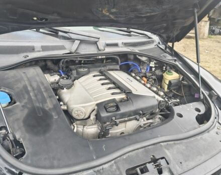 Черный Фольксваген Туарег, объемом двигателя 3.2 л и пробегом 999 тыс. км за 3550 $, фото 6 на Automoto.ua