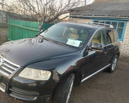 Черный Фольксваген Туарег, объемом двигателя 5 л и пробегом 290 тыс. км за 5000 $, фото 5 на Automoto.ua