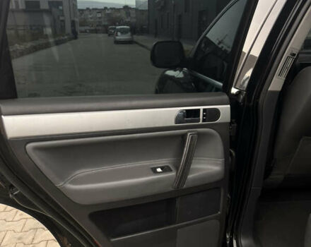 Черный Фольксваген Туарег, объемом двигателя 2.5 л и пробегом 427 тыс. км за 7700 $, фото 22 на Automoto.ua