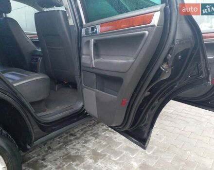 Чорний Фольксваген Туарег, об'ємом двигуна 2.5 л та пробігом 400 тис. км за 8600 $, фото 21 на Automoto.ua