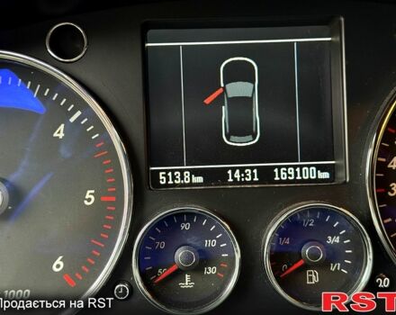 Чорний Фольксваген Туарег, об'ємом двигуна 4.9 л та пробігом 169 тис. км за 6000 $, фото 2 на Automoto.ua