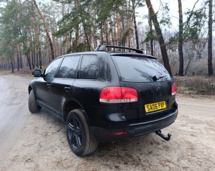 Черный Фольксваген Туарег, объемом двигателя 3 л и пробегом 333 тыс. км за 3950 $, фото 4 на Automoto.ua