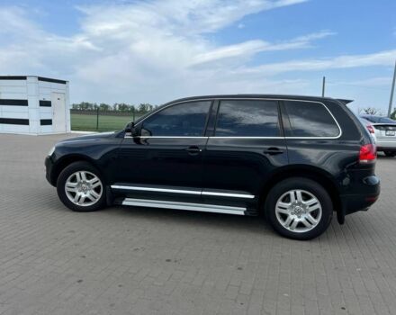 Черный Фольксваген Туарег, объемом двигателя 4.2 л и пробегом 318 тыс. км за 6500 $, фото 5 на Automoto.ua