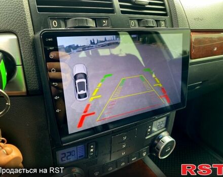 Черный Фольксваген Туарег, объемом двигателя 3.2 л и пробегом 243 тыс. км за 8500 $, фото 6 на Automoto.ua