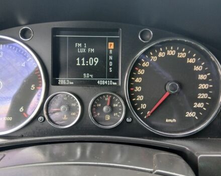 Черный Фольксваген Туарег, объемом двигателя 3 л и пробегом 408 тыс. км за 10500 $, фото 12 на Automoto.ua