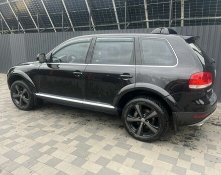 Черный Фольксваген Туарег, объемом двигателя 4.2 л и пробегом 250 тыс. км за 7777 $, фото 3 на Automoto.ua