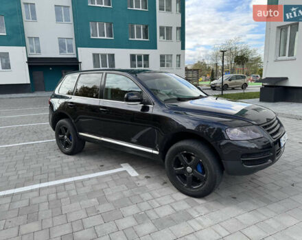 Черный Фольксваген Туарег, объемом двигателя 2.97 л и пробегом 325 тыс. км за 8850 $, фото 16 на Automoto.ua